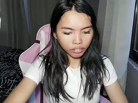 cutie milker online show from April 20, 5:32 am