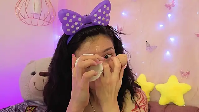 april bennett online show from December 22, 12:52 pm