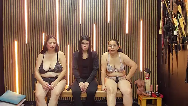 VantablackBDSMShow  online show from April 14, 7:25 pm