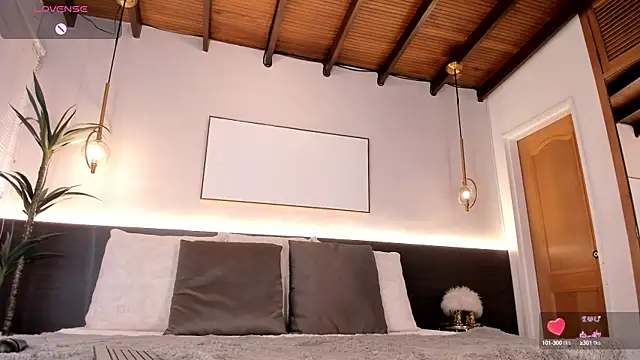 VictoriaShelby online show from September 16, 12:46 pm