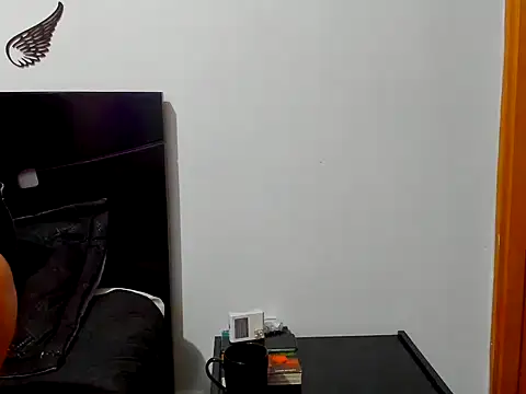 Allison 21  online show from November 19, 11:10 am