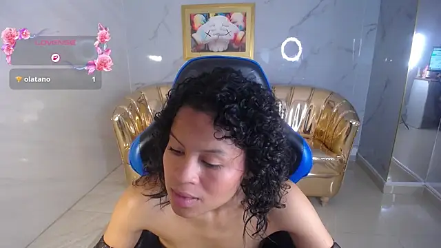 catalina5 s online show from December 20, 3:05 pm