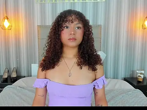 Sofiapassionne online show from June 10, 1:54 pm