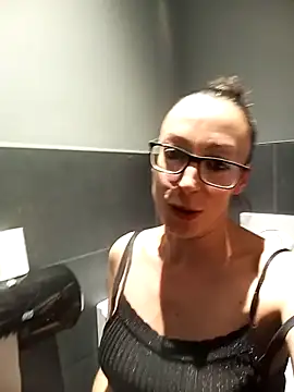 Astrid3 online show from October 20, 6:44 pm