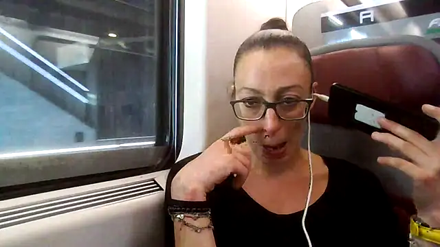 Astrid3 online show from October 9, 8:29 am