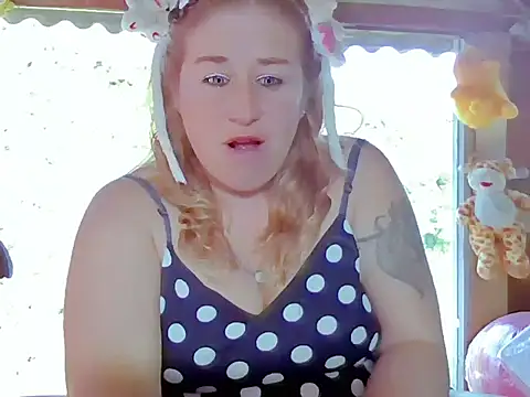 Snapshot of Effata30 chatting on October 28, 8:57 pm Effata30 online show from October 28, 8:57 pm