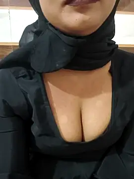 Itz Mayra  online show from October 29, 8:40 am