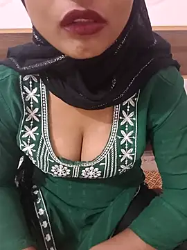 Itz Mayra  online show from November 1, 9:35 am