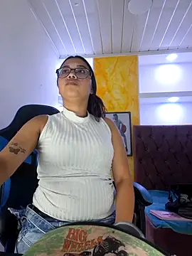 susan mooree online show from November 21, 8:55 pm