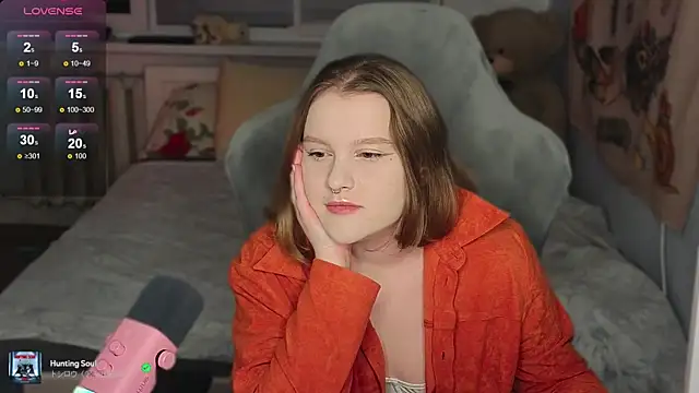 OliviaBlade online show from September 26, 2:15 pm