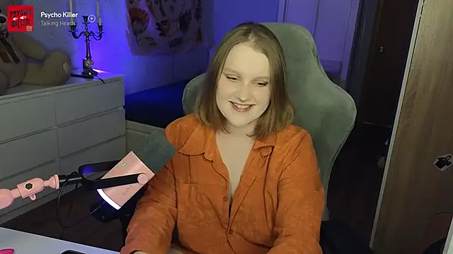 OliviaBlade online show from October 31, 2:10 pm