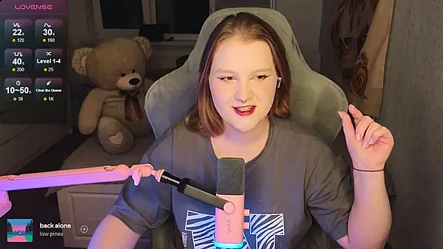 OliviaBlade online show from October 5, 2:11 pm