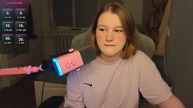 OliviaBlade online show from October 1, 2:00 pm