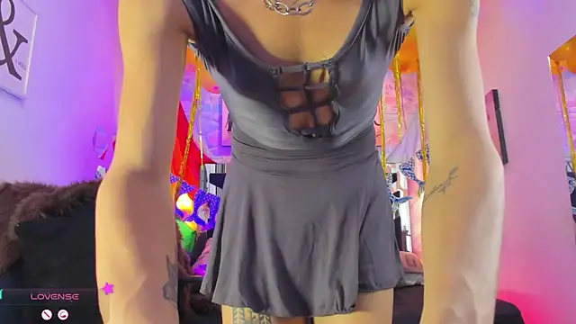 Charlotte Landry   online show from July 17, 5:16 pm