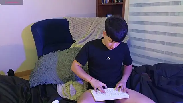 tightncuteass online show from May 12, 5:37 am