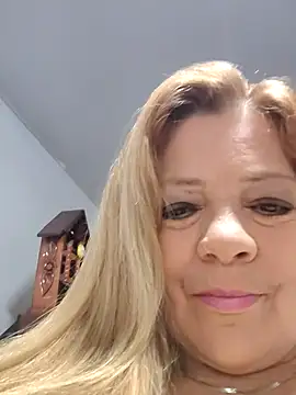 Snapshot of Casandra_Cruz chatting on October 9, 12:31 pm Casandra Cruz online show from October 9, 12:31 pm
