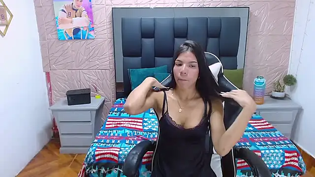 Tinita  online show from October 3, 2:22 pm