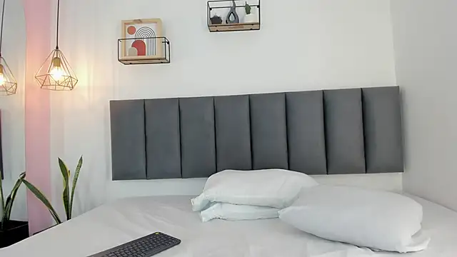 dulce mmg online show from December 2, 7:05 pm