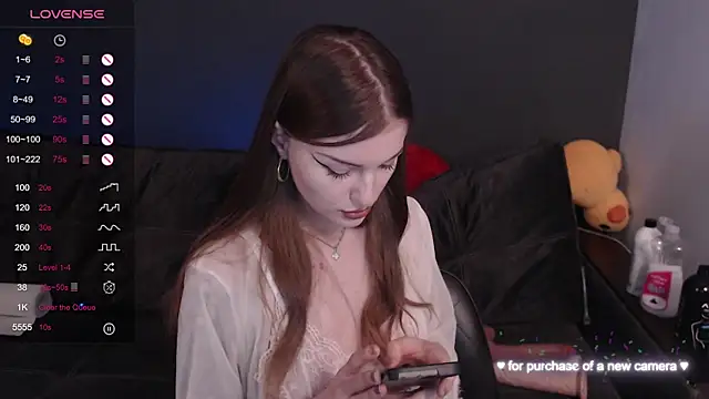 Snapshot of Nutsy_Kitty chatting on September 25, 9:12 pm Nutsy Kitty online show from September 25, 9:12 pm