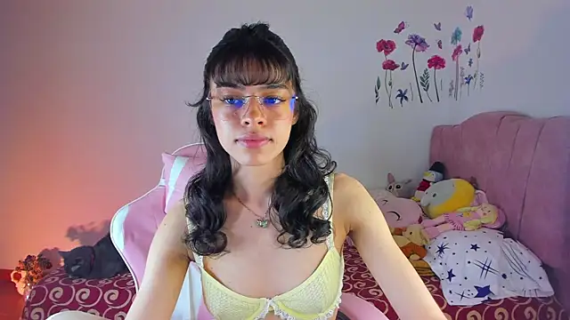 maddy parker   online show from July 22, 1:17 am