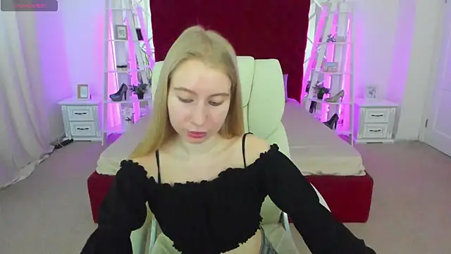 Alina Blonde online show from June 7, 5:47 am