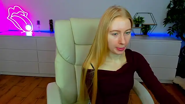 Alina Blonde online show from November 15, 6:36 am