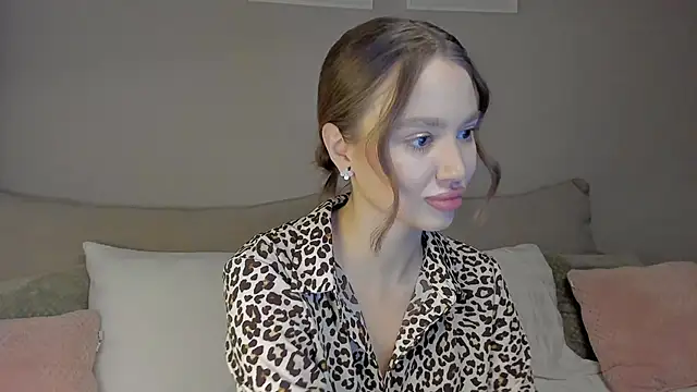 Stefa Evans online show from November 3, 7:29 pm