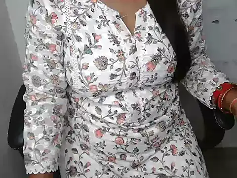 Snapshot of bold_naina chatting on October 3, 3:55 am bold naina online show from October 3, 3:55 am