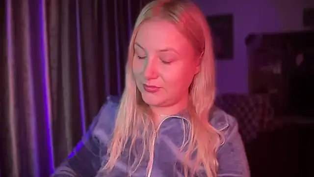 BikiHellena online show from December 15, 7:13 am