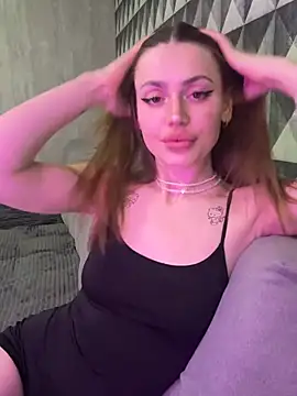 Elizabeth Tay online show from March 10, 6:45 pm