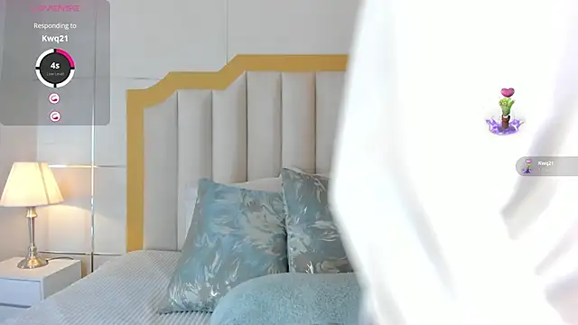 DakotaWangi online show from October 19, 4:47 am