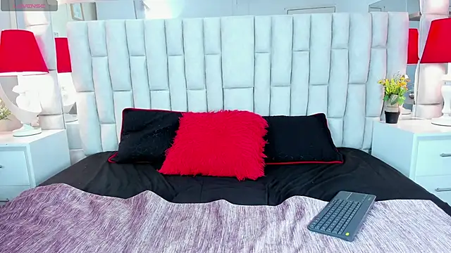 Snapshot of melani_hom chatting on September 17, 1:31 pm melani hom online show from September 17, 1:31 pm