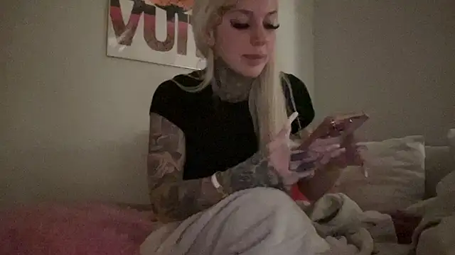 paulinaalatalo online show from March 10, 8:13 pm