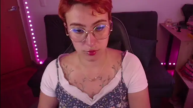 Miacatsito3 online show from October 21, 9:41 pm