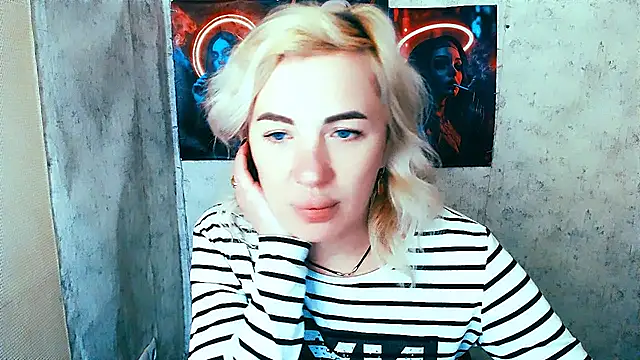 EmmaCat  online show from November 1, 10:52 am