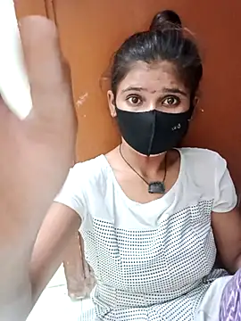 Snapshot of Arti_ chatting on September 22, 3:32 pm Arti online show from September 22, 3:32 pm