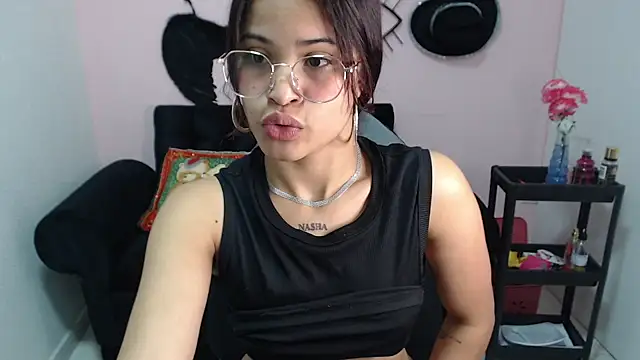 mia sexgirl online show from December 5, 1:12 pm