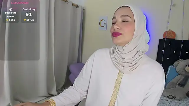 ShanaJamil online show from March 6, 6:58 pm