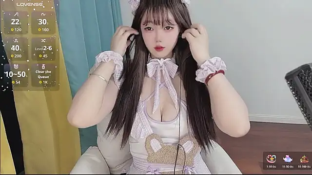 Lucky Cici online show from February 4, 10:02 pm