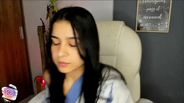 val varago online show from December 23, 6:50 am