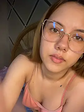 coupleyys online show from March 12, 8:55 pm