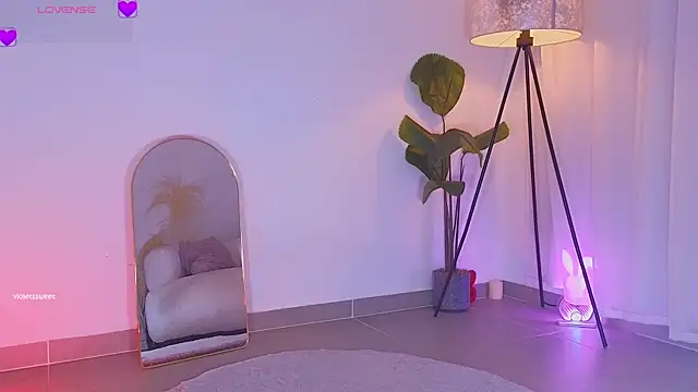 violetssweet online show from January 19, 4:08 am