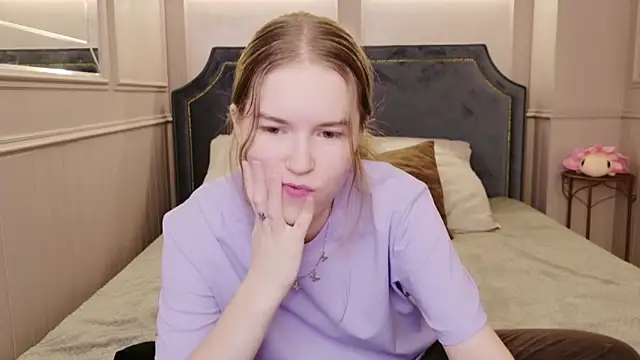 Alida Brice online show from November 14, 6:13 am