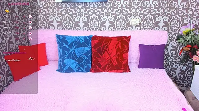 Snapshot of JessieSummers18 chatting on October 5, 5:56 am JessieSummers18 online show from October 5, 5:56 am