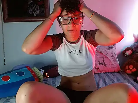 Jade Rayden online show from February 3, 4:23 pm