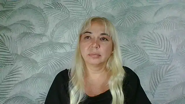 Snapshot of Thirieli chatting on October 12, 6:21 pm Thirieli online show from October 12, 6:21 pm