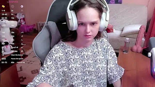 SharybbFace online show from April 18, 3:03 pm