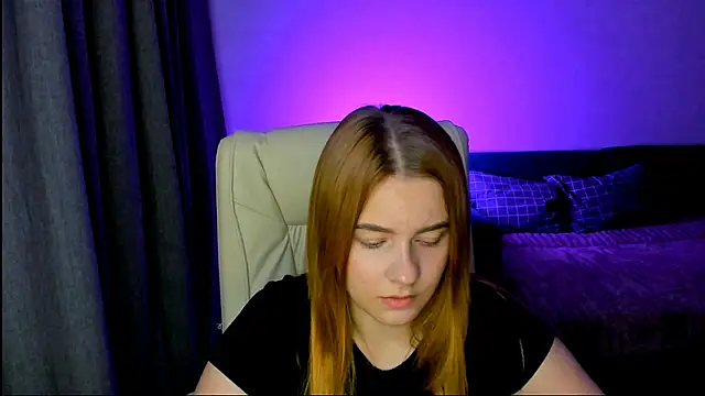 Snapshot of red__dizzy chatting on September 20, 7:56 pm red dizzy online show from September 20, 7:56 pm