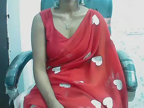 short girl  online show from March 29, 5:12 pm