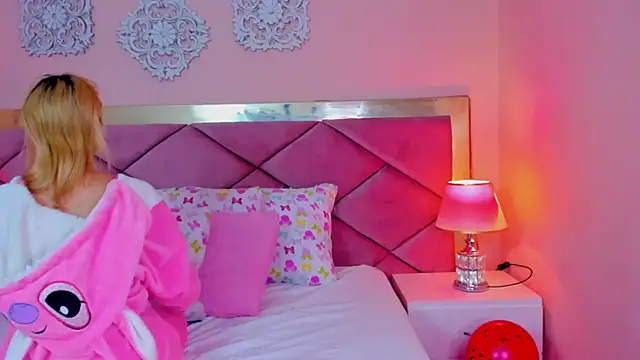 ChloeLaurentt online show from February 20, 8:42 pm